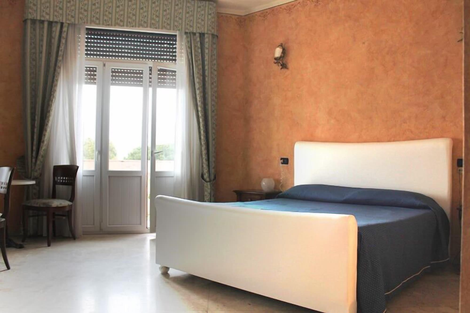 Hotel Lungomare Реджо-ди-Калабрия Экстерьер фото