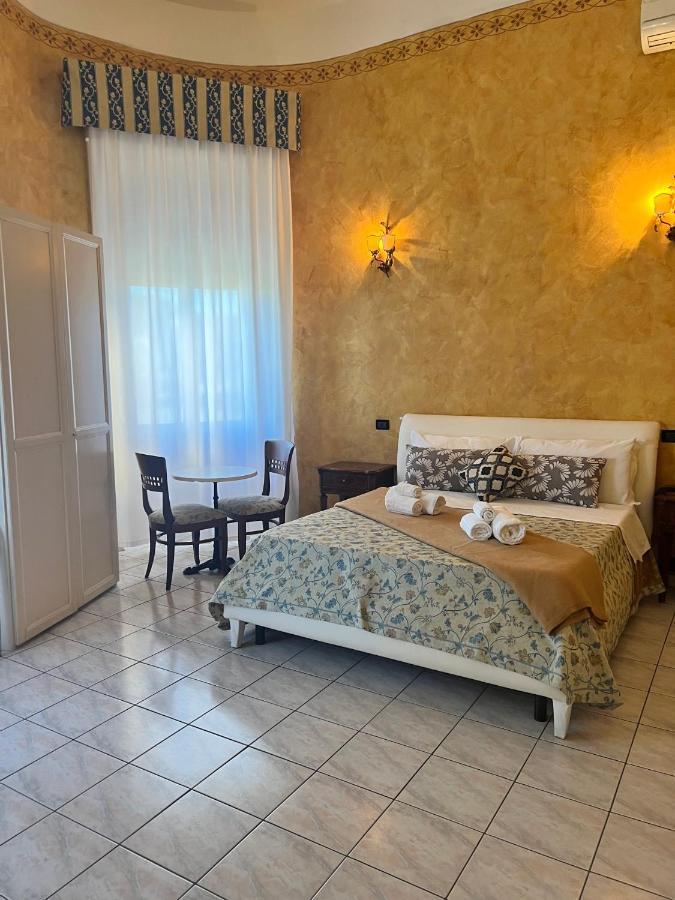 Hotel Lungomare Реджо-ди-Калабрия Экстерьер фото